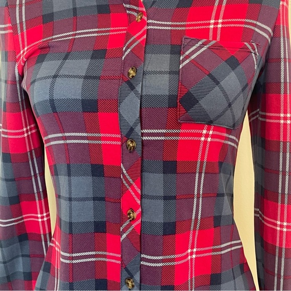 Rue 21 NWT Red Navy Plaid Button Down Shirt. Women's size XS. - Picture 5 of 12